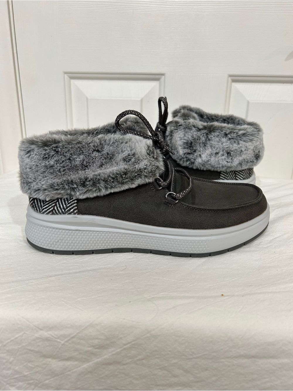 Skechers Cozy Faux Fur Lined Charcoal Grey Booties Sneakers Size 8 - Picture 7 of 10